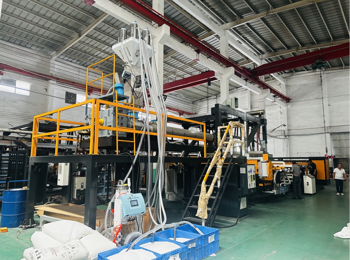 Non breathable film cast extrusion line