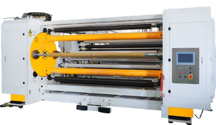 Winding unit for PE cast film